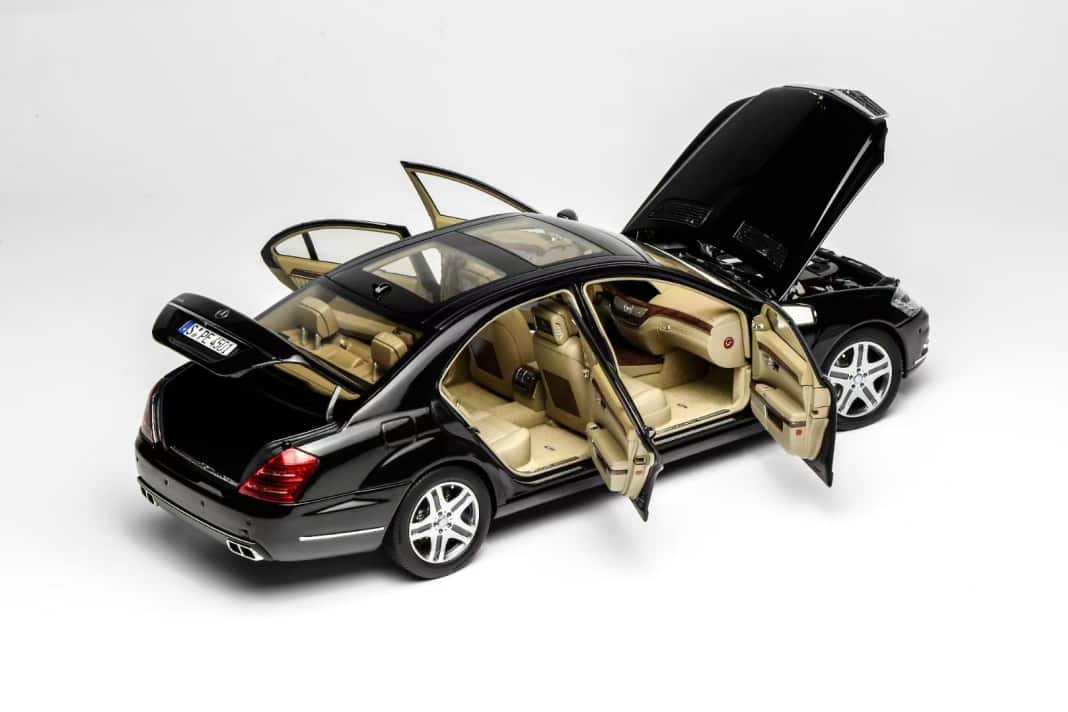 Der S 600 ist im besten Sinne ein "All-Open"-Modell. In Sachen Interieur und Motor setzt Motorhelix auf ausgezeichnete Dekoration. ] Foto: Werk