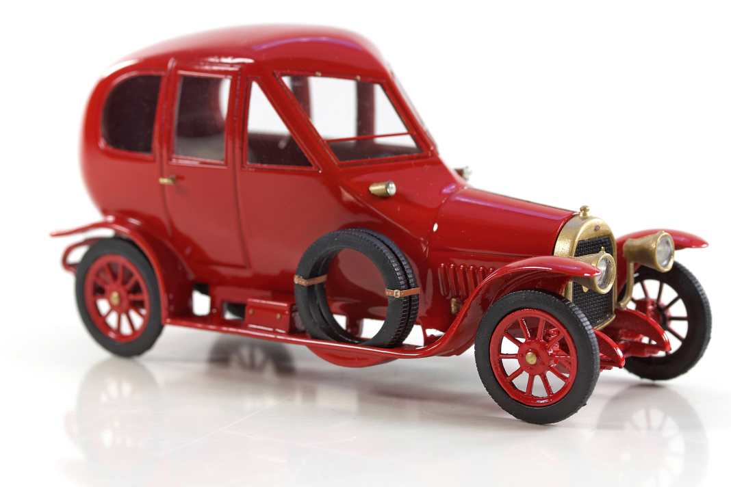 ‘12 Opel Ei von Autopioneer in 1:43