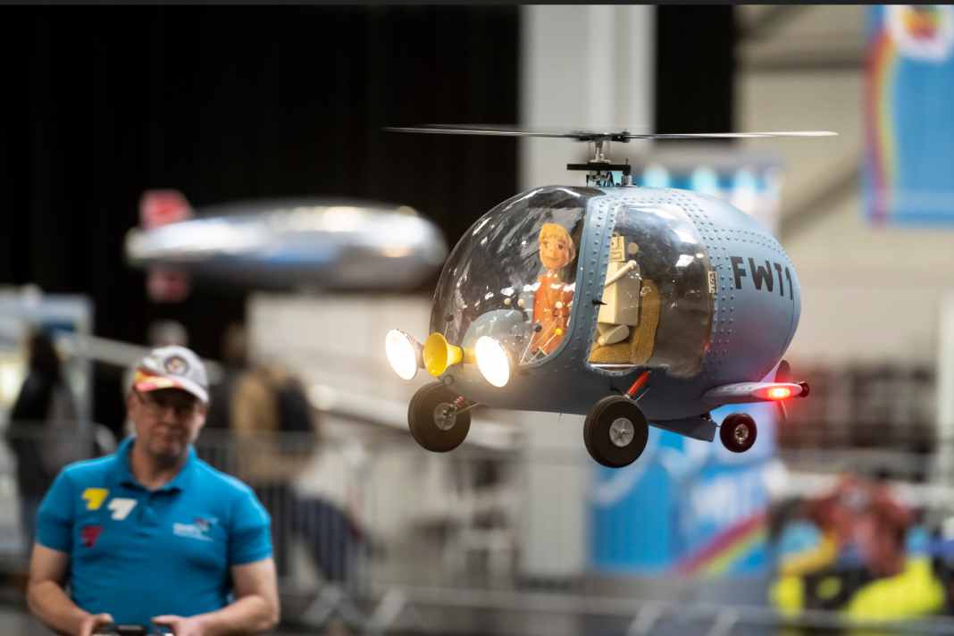 Auch das Fliwatüüt ist in diesem Jahr in Dortmund sicher wieder einer der attraktivsten Stars der Messe. Es kann ja bekanntlich fahren, fliegen und sich auf dem Wasser bewegen. ] Foto: Intermodellbau