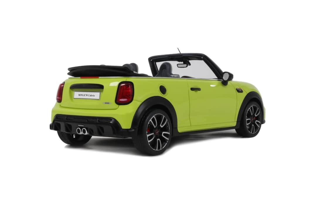 Zesty-Yellow steht der Resineneuheit von Ottomobile ganz ausgezeichnet. Im März debütiert die offene Version des Cabriolets. ] Foto: Ottomobile