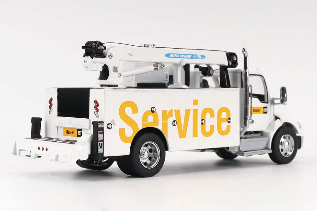 Schon das hier abgelichtete Handmuster der 1:50-Neuheit zeigt die originalgetreuen Finessen der Verkleinerung ] Foto: Werk