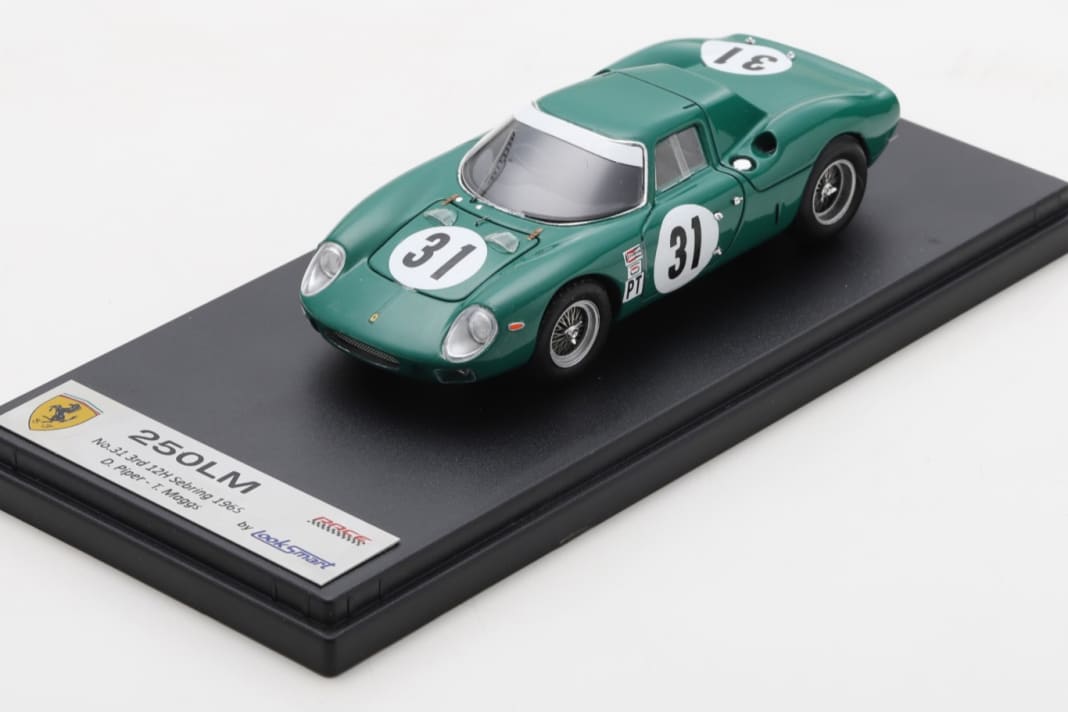 Die zweite News zum Ferrari 250 LM ist der Drittplazierte 12 Stunden Sebring 1965 von David Piper und Tony Maggs