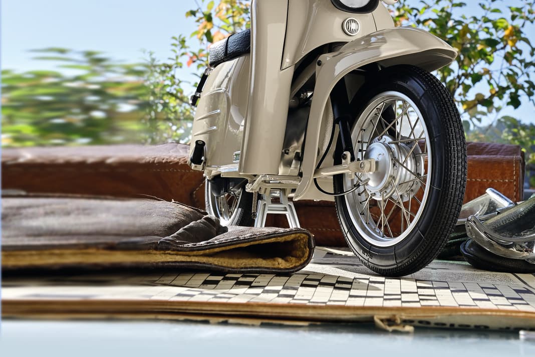 In der Baugröße 1:5 ist Schucos Simson Schwalbe eine echte 36-Zentimeter- Wuchtbrumme aus Zinkdruckguss