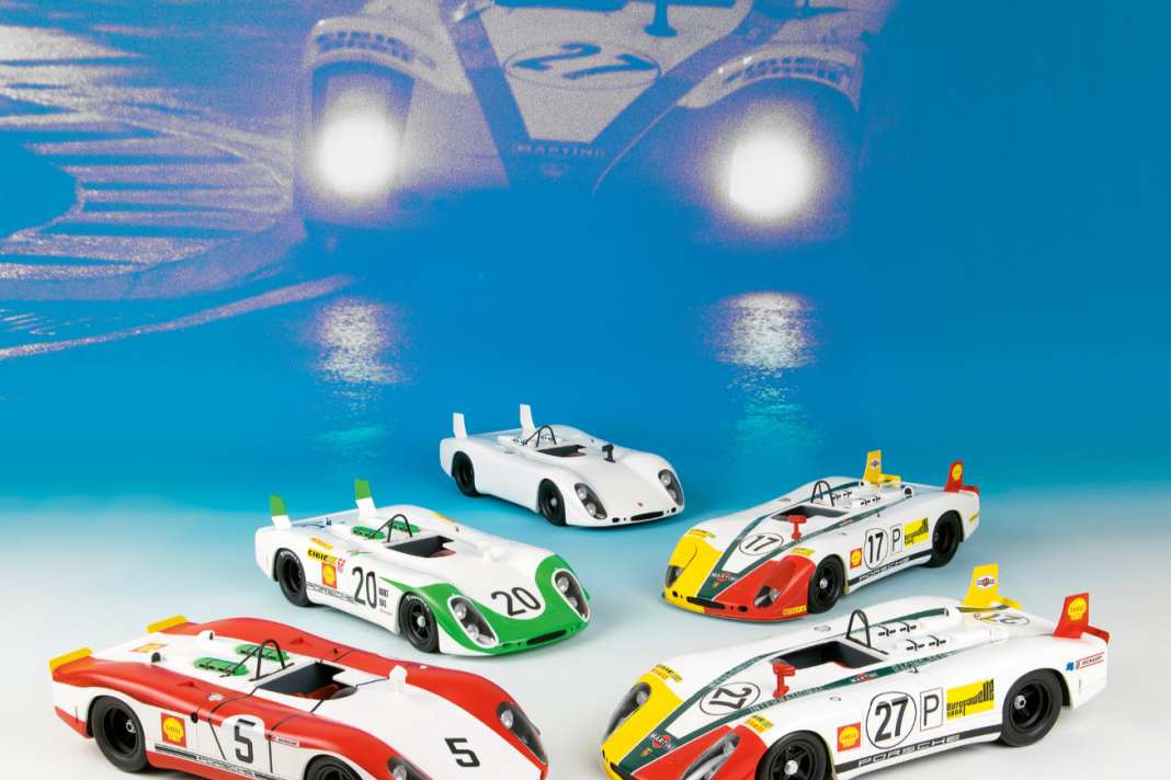Mit dem langen Spyder Porsche 908/2L in fünf Versionen stockt Tecnomodel aus Italien sein Starterfeld
in 1:18 auf