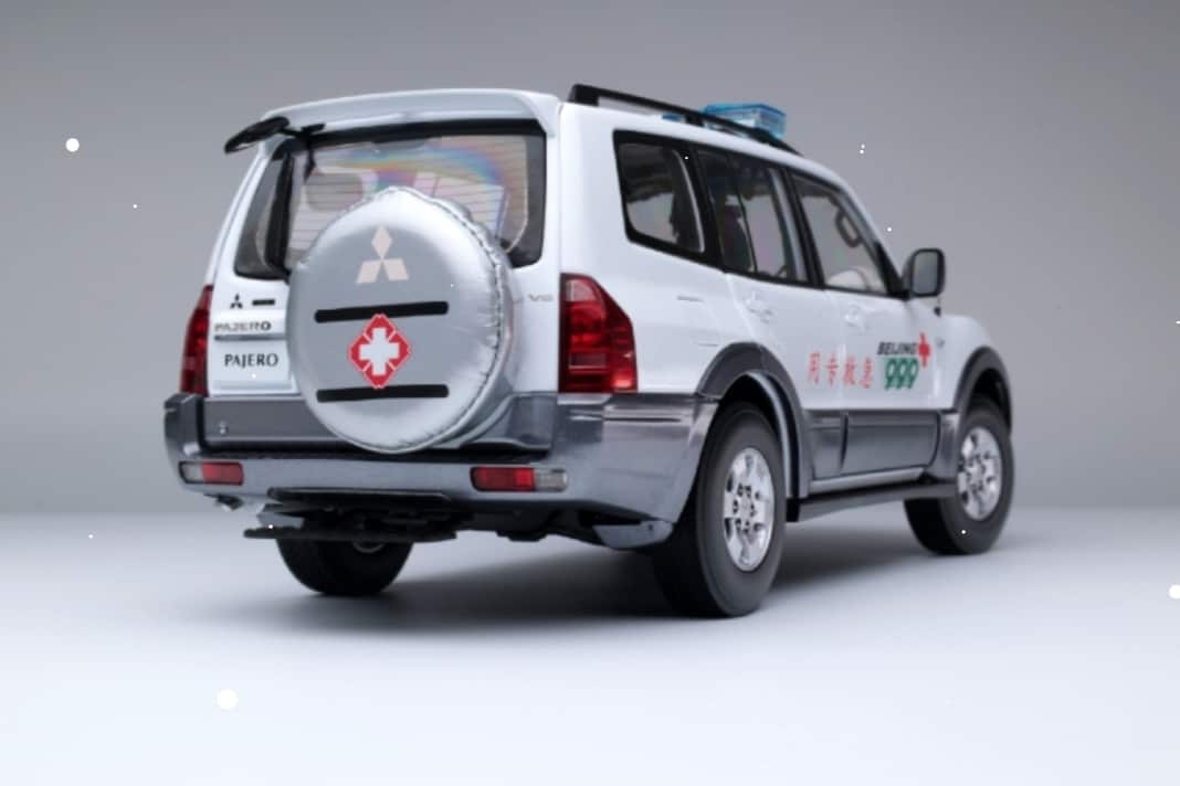 Neben der zivilen Version in Rotmetallic kommt das SUV in den Varianten China Police, Shanghai Medical Emergency Centre und Beijing Red Cross Rescue Service Centre ] Foto: Sun Star