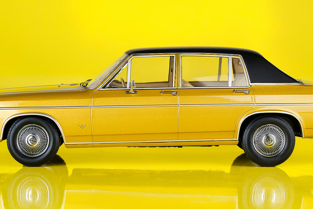 Der luxuriöse Opel Diplomat der zweiten Generation kommt in schimmerndem Metallicfarben