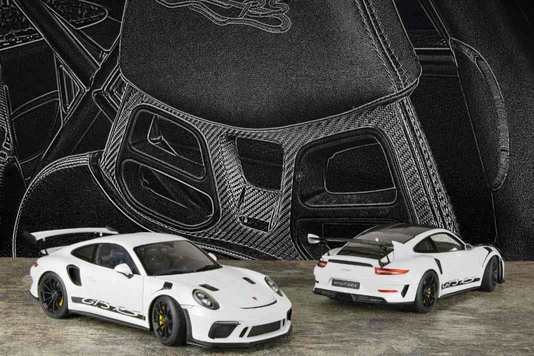 Porsche 911 (991.2) GT3 RS von Autoart in 1:18 - Die Weissache