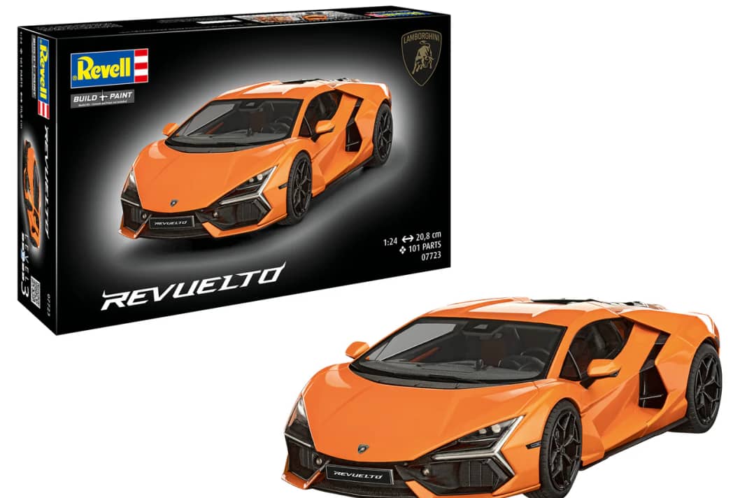 Aus 105 Teilen kann der kundige Modellbauer jetzt eine hervorragende 1:24-Miniatur des Lamborghini Revuelto zusammenfügen – dank Revell ] Foto: Revell