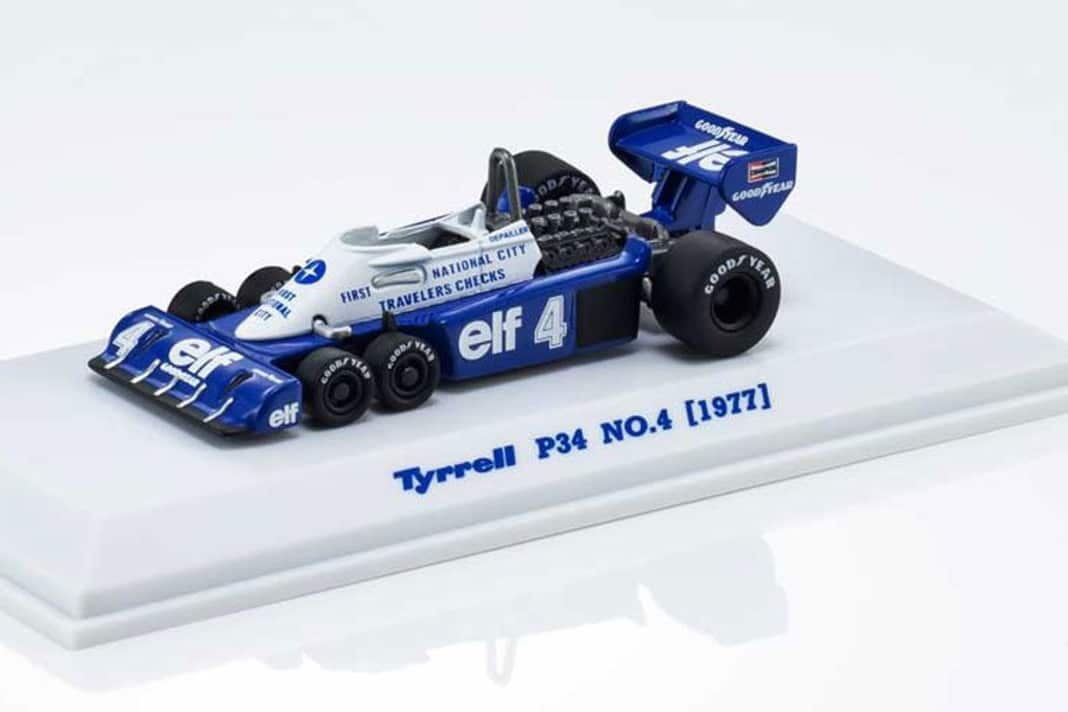Schön, wenn man auf solch einen Formen-Fundus zurückgreifen kann. Kyosho bringt seinen Tyrrell P34, den berühmten Sixwheeler in 1:64 wieder an den Start. ] Foto: Werk