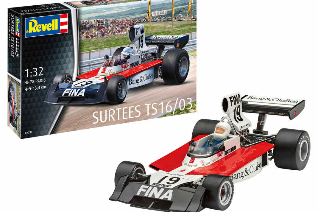 Der Plastikbausatz des Surtees TS16-03 kommt in der Slotracing-Baugröße 1:32. Matchbox gehörte damals zu den Sponsoren des Teams von John Surtees. ] Foto: Werk