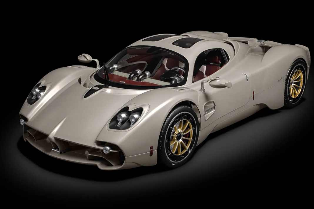 Der 1:8-Bausatz von Pocher ist zunächst einmal in der ungewöhnlichen Farbe "Rinascimento Lucido" im Programm ] Foto: Pocher