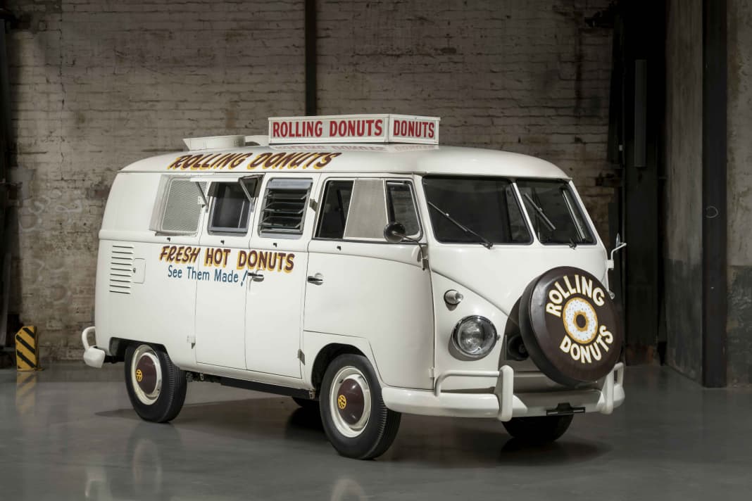 Der Donuts-Bulli gehört in 1:1 zur Sammlung des Nationalen Automuseums NAM