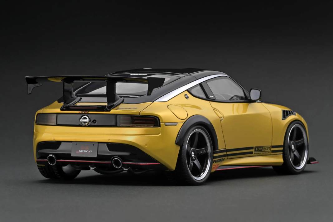 Auch in der Heckansicht ist sofort erkennbar, dass Ignition Models in 1:18 keinen ganz normalen Nissan Z nachbaut