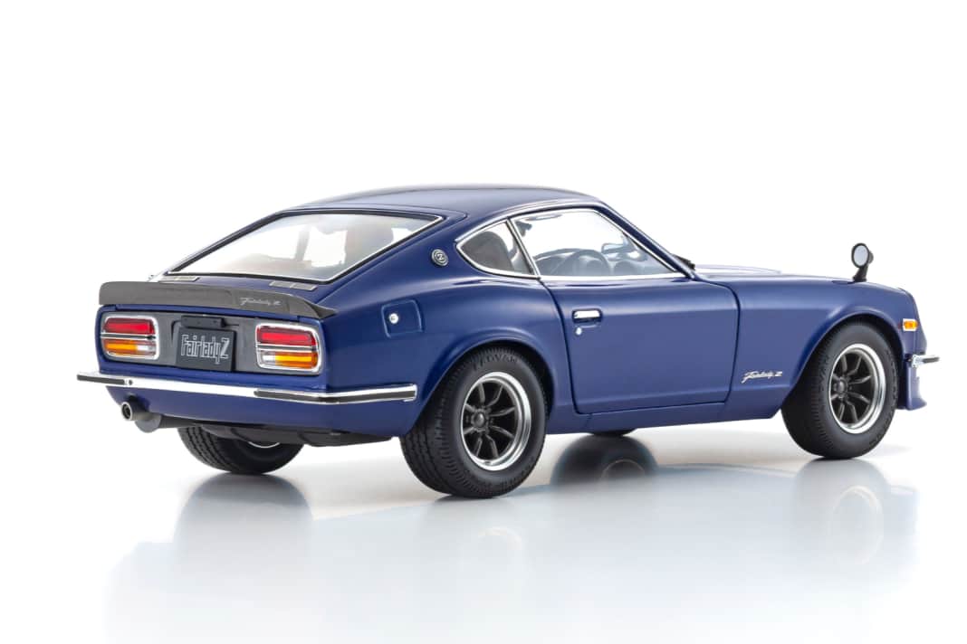 Gelungene Proportionen sind bei der Kyosho-Neuheit gesetzt. Die neue Farbe Blau steht dem Nissan 240 Z ausgezeichnet. ] Foto: Werk