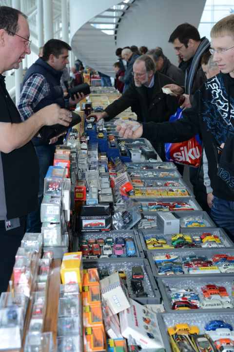 Das Angebot auf der Audi Modellauto-Börse fällt tradtionell extrem facettenreich aus. Audi und die historischen Marken der vier Ringe stehen im Vordergrund, aber es gibt noch mehr zu entdecken.]Foto. Werk