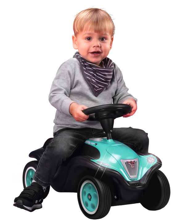 Bei “Raumschiff Enterprise” gibt es die “Next Generation”, beim Bobby Car beerbte der “next” die erste Generation und fuhr mit funktionstüchtigem Licht vor ]