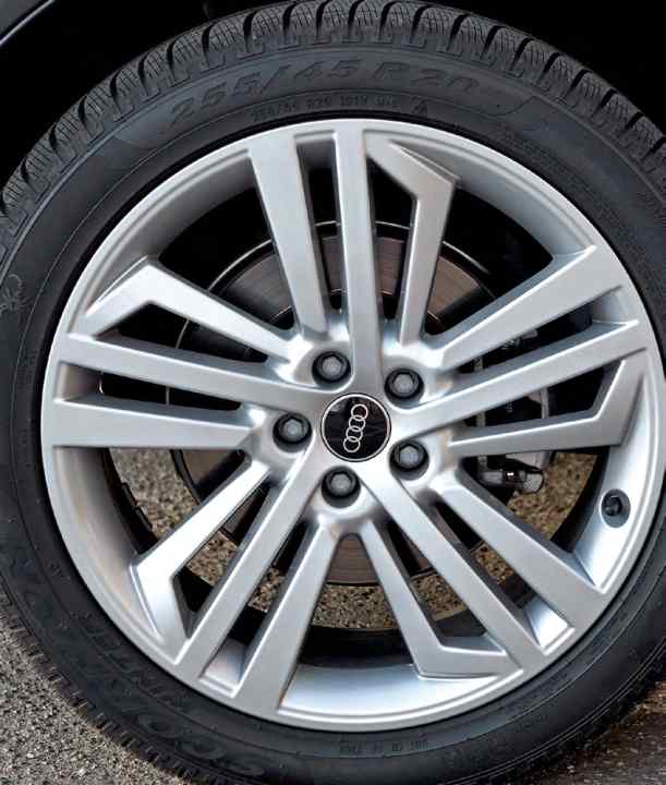 17 Zoll ist Q5-, 18 Zoll Advanced-Standard. Noch schicker: 20-Zöller (1.750 Euro)