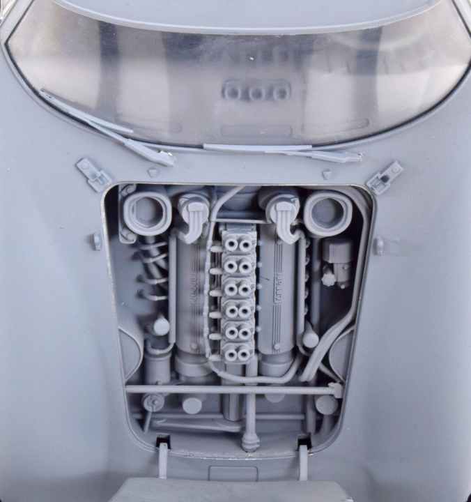 Dieses Bild zeigt das Toolingmodel eines Ferrari 250 GTO und den V-12-Motor der Miniatur, die KK-Scale aus Die Cast in 1:12 auf den Markt bringen wird – zum Hammerpreis von unter 200 Euro.