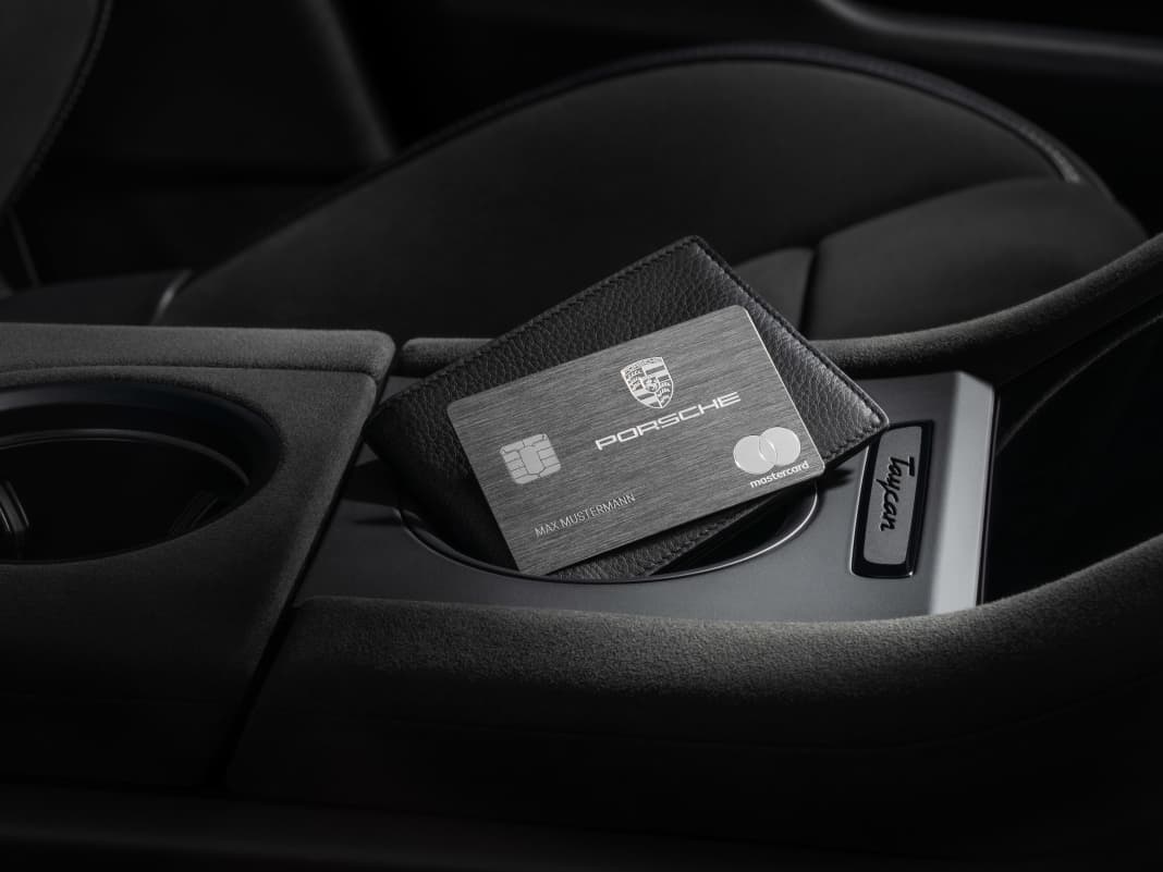 Porsche präsentiert Kreditkarte mit neuem Design und zusätzlichem Service