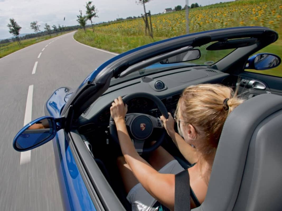 Porsche 911 Carrera Cabrio PDK mit 345 PS - Ganz direkt