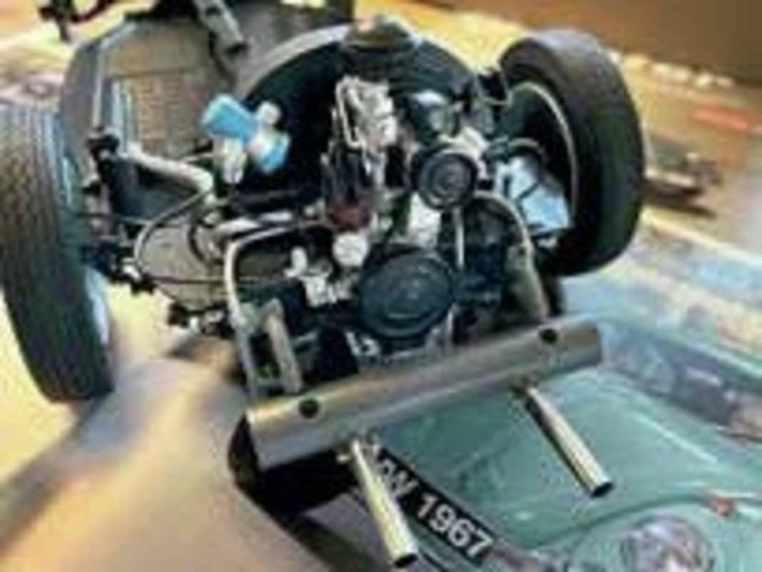 ’61 VW Käfer von Hachette in 1:8, Teil 3 - Das Türchen