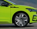 20 Zoll sind RS-Serienstandard, sogar 21-Zöller sind möglich. Mit DCC-Adaptivfahrwerk passt auch der Komfort