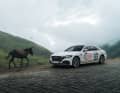 Mercedes-Benz S-Klasse erobert Indiens höchsten Pass