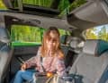 Das Raumangebot des Ateca überzeugt auf allen Plätzen. Zwei Erwachsene reisen im Fond bequem, auf kurzen Strecken geht´s auch zu dritt