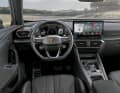 Stylisches Formentor- Cockpit mit Multifunktions-Sportlenkrad und kupferfarbenen Akzenten