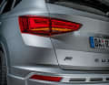 Der 2021er Ateca ist von hinten an der geänderten Leuchtengrafik und den neuen Stoßfängern zu erkennen. Die edle Akrapovic- Abgasanlage (3.860 Euro) sorgt für sportlichen Klang, wird aber nie aufdringlich