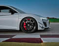 Die extrem standfeste Carbon-Keramikbremse ist beim R8 V10 GT R WD serienmäßig