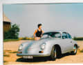 Kurz vor dem Mauerfall gelangte der zweite Porsche 356 zu den Fromms. Das C-Modell war in einem deutlich besseren Zustand als ihr restauriertes B-Modell. Das neue Coupé diente ab 1988 als Zweitwagen. Hauptsächlich fuhren sie seinerzeit einen roten, unverwüstlichen Käfer, der die Familie bis weit in die Nachwendezeit störungsfrei begleitet hat.