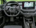 Das 13 Zoll große Infotainment-Display dominiert das Cockpit des Coupés | Fotos J. Bürgermeister, Skoda (1)