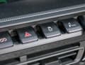 Fahrrelevante Schnellwahltasten finden sich beim Porsche unterhalb des Infotainments