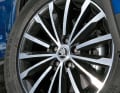 18-Zoll-Winter-Alus „Trinity“ mit 235/55er-Pneus kosten 1.956 Euro extra. Die schicken Alus alleine kosten 250 Euro Aufpreis