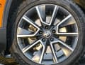 Komfortable 18-Zoll-Aluräder mit 225/50er-Reifen sind beim Karoq Style Serienstandard
