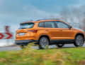 Fahrdynamisch lässt der Skoda Karoq 2.0 TDI DSG 4x4 dank seines Allradantriebs und der feinen Abstimmung kaum Wünsche offen. Wer es sportlicher liebt, wählt das Performance-Paket mit dem adaptiven DCC-Fahrwerk und der Progressivlenkung für 910 Euro extra | Fotos J. Bürgermeister