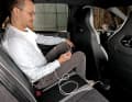 Die Mittelkonsole hält auch zwei USB-C-Anschlüsse für die Fondpassagiere bereit