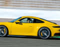 Die achte Generation 911 ist seit 2019 wieder der Sportwagen-Maßstab. Den 992 gibt es als Coupé, Targa und Cabrio, mit Allradantrieb, Hinterachslenkung, Aktivfahrwerk und bis zu 650 PS