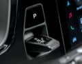 Kennen wir bereits aus anderen Porsche-Modellen: der kleine Gangwahl-Stick rechts vom Lenkrad