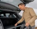 Beim Cayenne E-Hybrid ist das Kabel dein bester Freund: Bestenfalls braucht man es alle 90 Kilometer