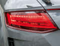 LED-Heckleuchten mit dynamischem Blinklicht sind ebenfalls Serie beim Audi TT RS Iconic Edition