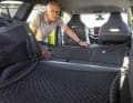 Für 320 Euro extra erhält man das praktische Netzpaket für den großzügig bemessenen Kofferraum