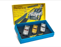 Die Innengestaltung der Box zum Dreierset ist voll retro und wirkt fast wie ein Kinoplakat für einen Blockbuster ] Foto: Corgi