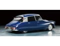 Trotz der originalgetreuen Proportionen zeigt die DS 21 von Tamiya bei Bedarf ein sportliches Fahrverhalten. Schließlich startete das Original auch in Monte Carlo. ] Foto: Werk