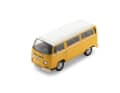 Zwei VW T2 von Schuco in 1:18 haben bewegliche Türen, Schiebetür, Heckklappe und Motorhaube. Hier der marinogelbe Luxus-Bus.
