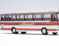 Hier ist der Bus in den Farben von Fischen aus Hindelang zu sehen