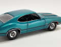 Das Oldsmobile-Modell in 1:18 ist ein Fastback-Coupé reinsten Wassers
