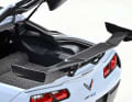 Beflockter Kofferraumboden, Corvette-Heckflügel im Carbon-Look