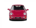 Die Frontansicht zeigt das fein modellierte Gesicht des Elfers der Generation 964 in 1:43